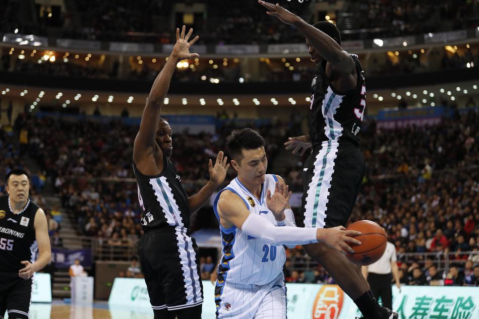 新浪直击CBA第27轮:北京86-89辽宁