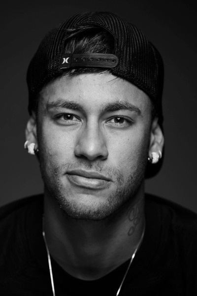 内马尔黑白写真