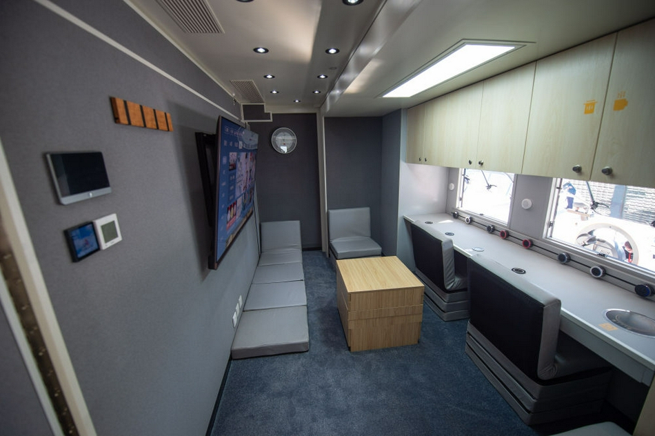 国产雪蜡车交付国家体育总局