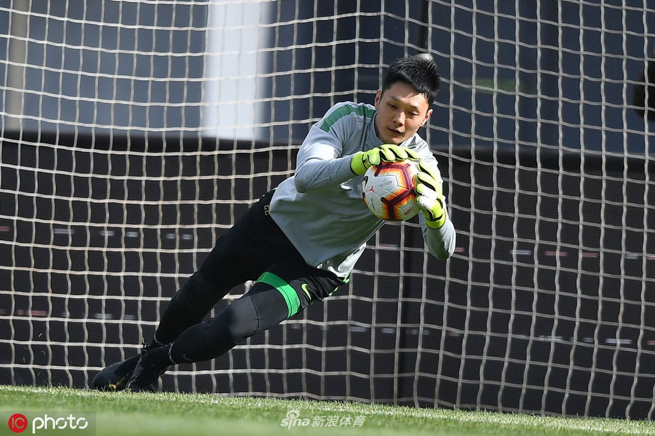 国安备战训练-杨智扑救