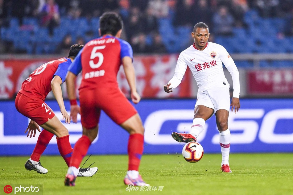 普雷西亚多出球