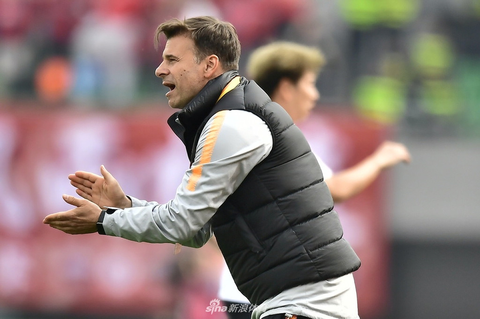 斯塔诺孤立求援