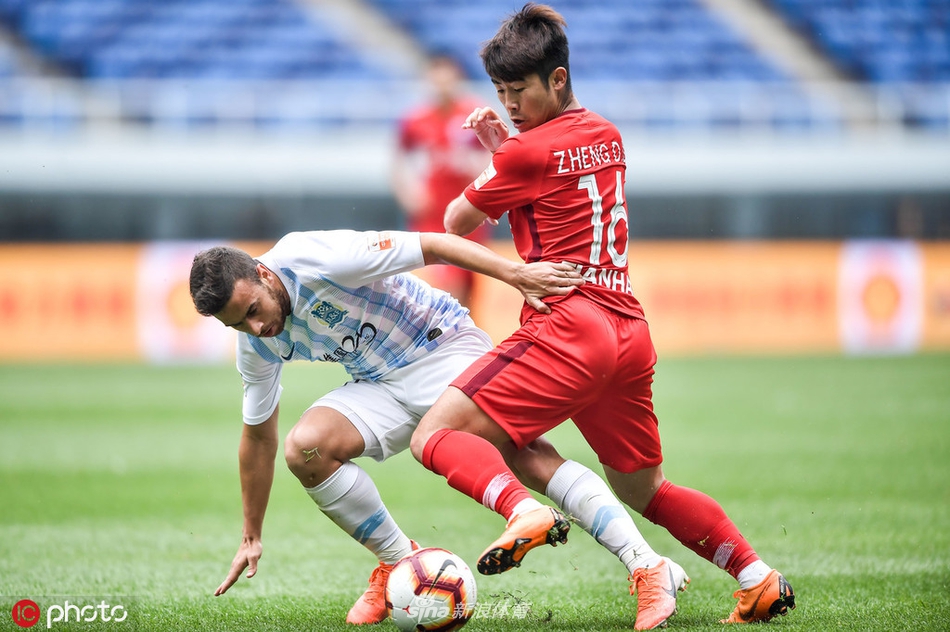 郑达伦防守萨巴