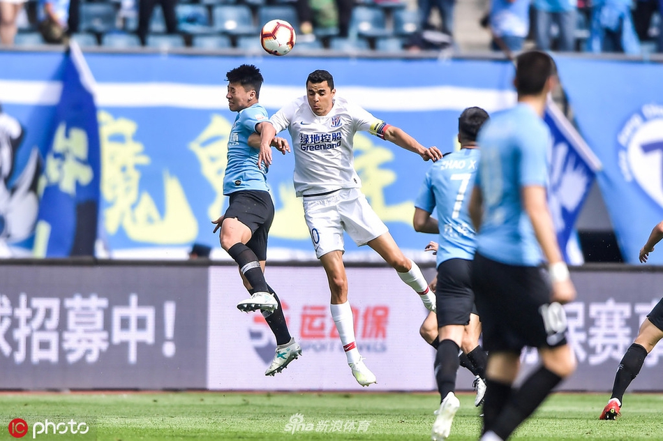 莫雷诺与朱晓刚争顶