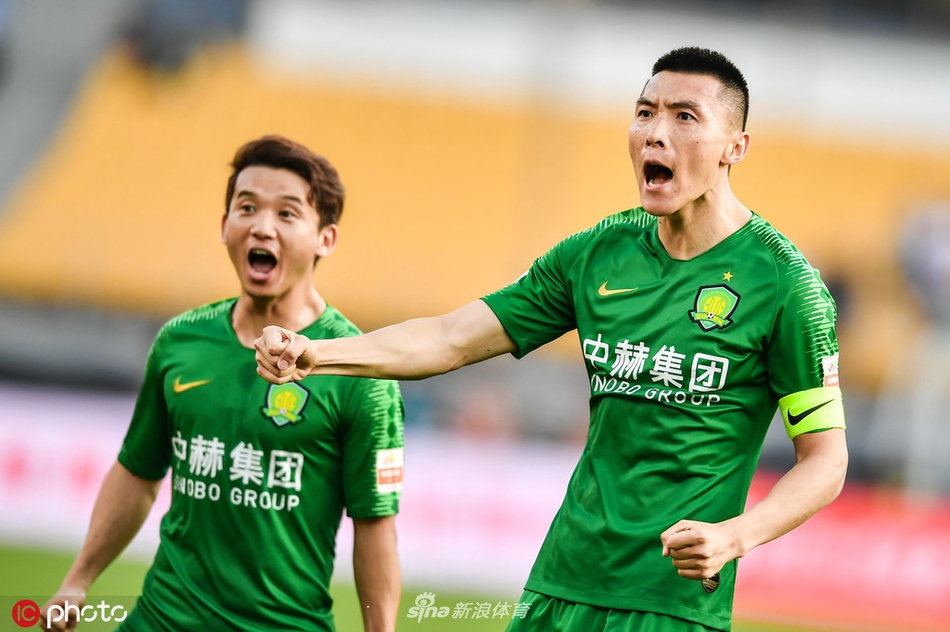 4-于大宝俯身高难度头球