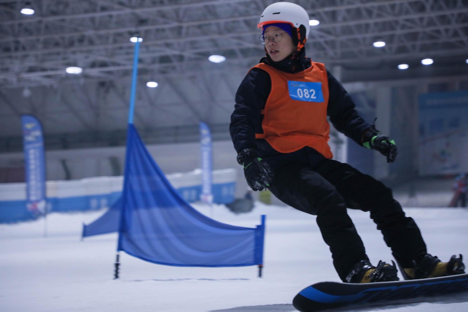 新浪杯高山滑雪公开赛绍兴乔波站比赛精彩瞬间