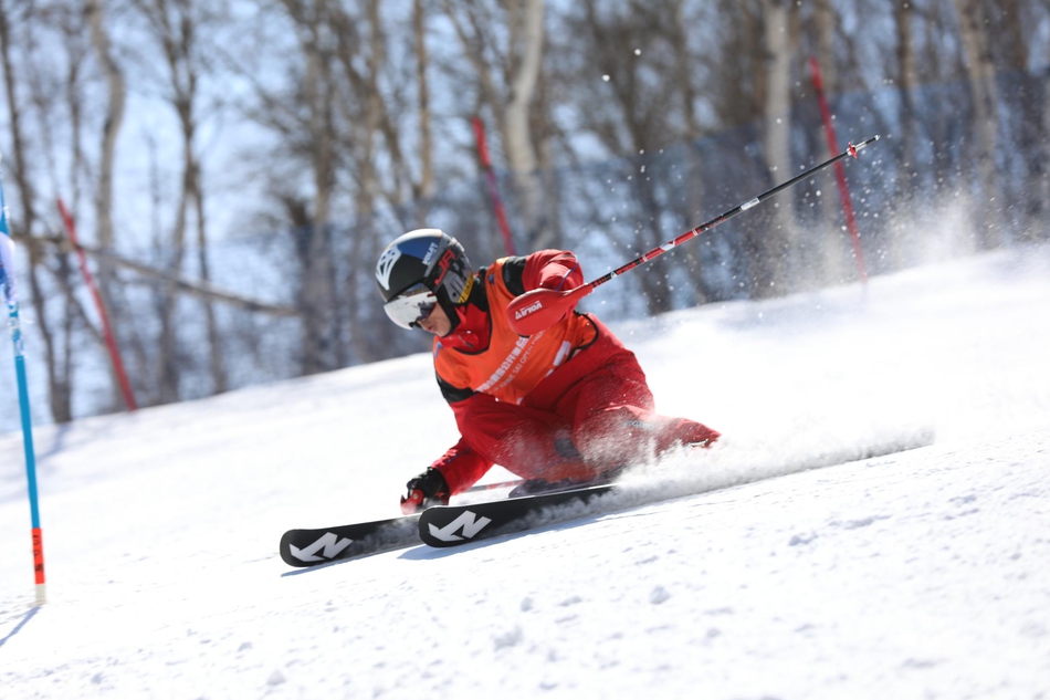新浪杯高山滑雪公开赛太舞总决赛男子双板高光时刻