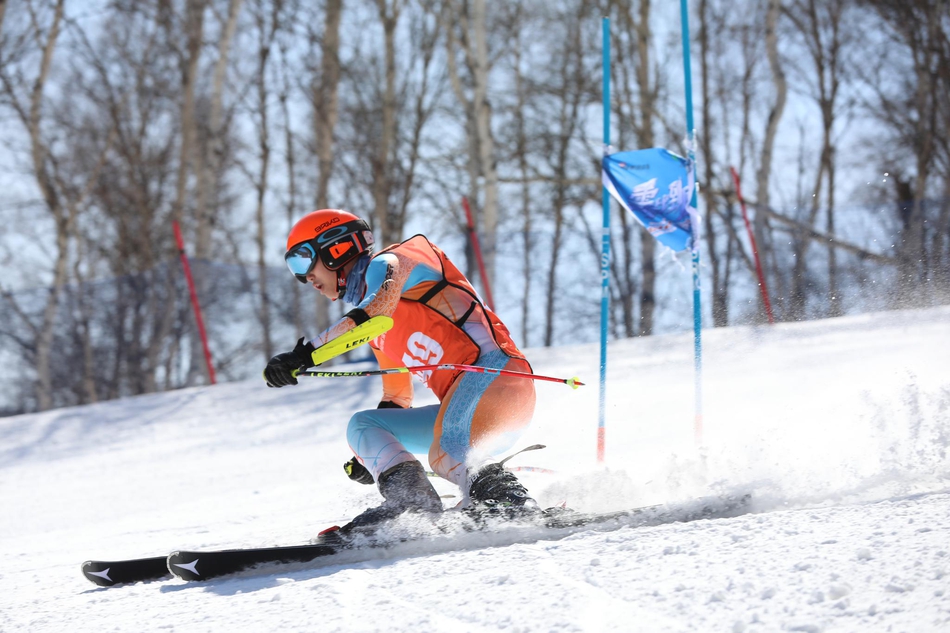 新浪杯高山滑雪公开赛太舞总决赛男子双板高光时刻