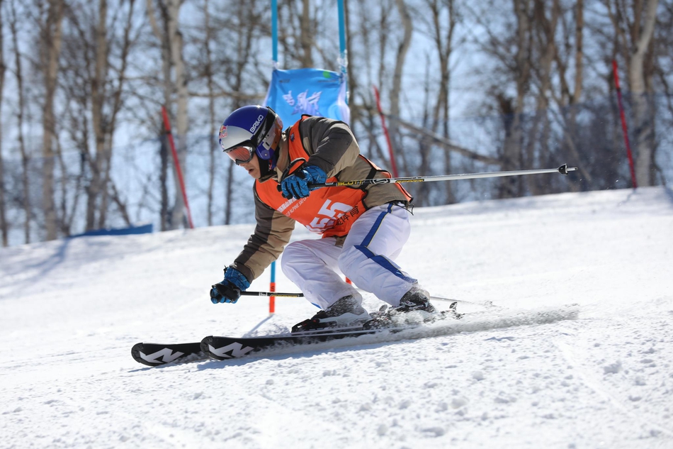 新浪杯高山滑雪公开赛太舞总决赛男子双板高光时刻