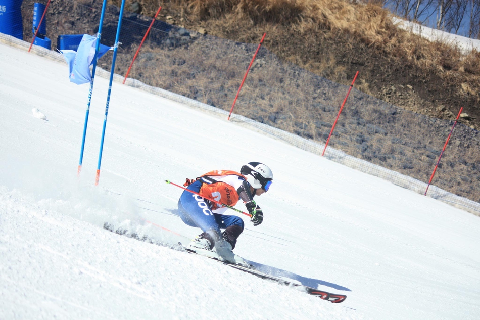 新浪杯高山滑雪公开赛太舞总决赛男子双板高光时刻