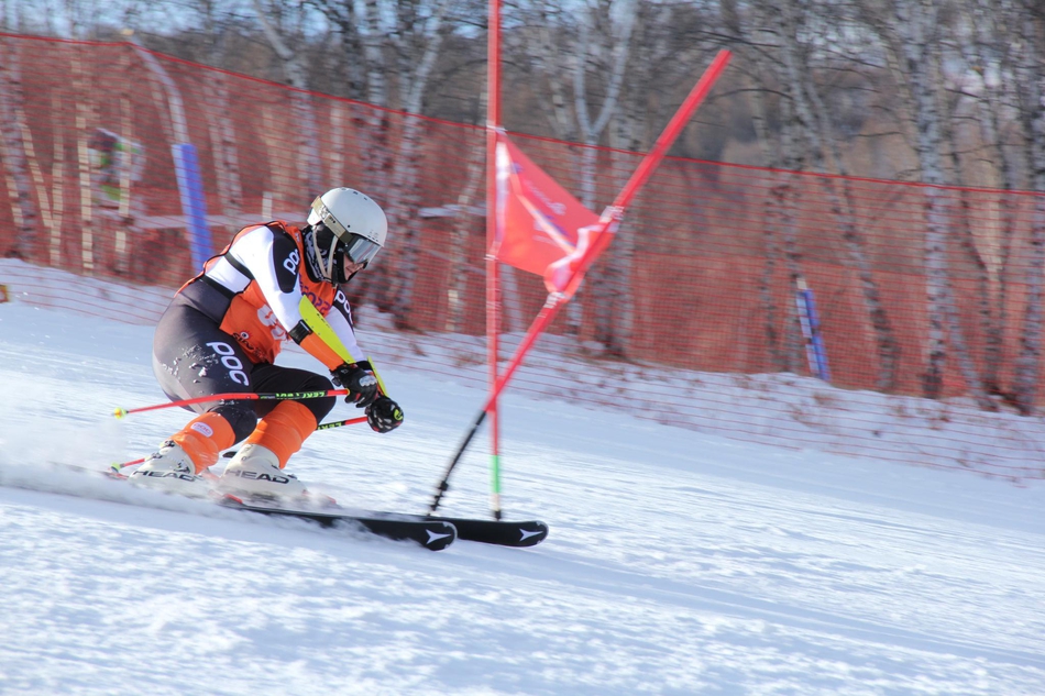 新浪杯高山滑雪公开赛万龙站双板精彩瞬间