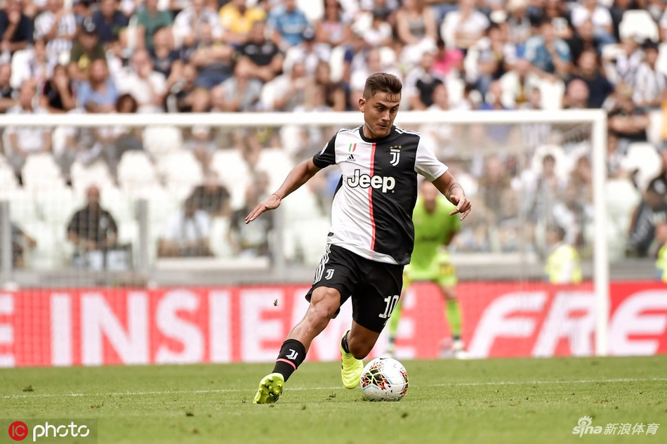 迪巴拉带球突破