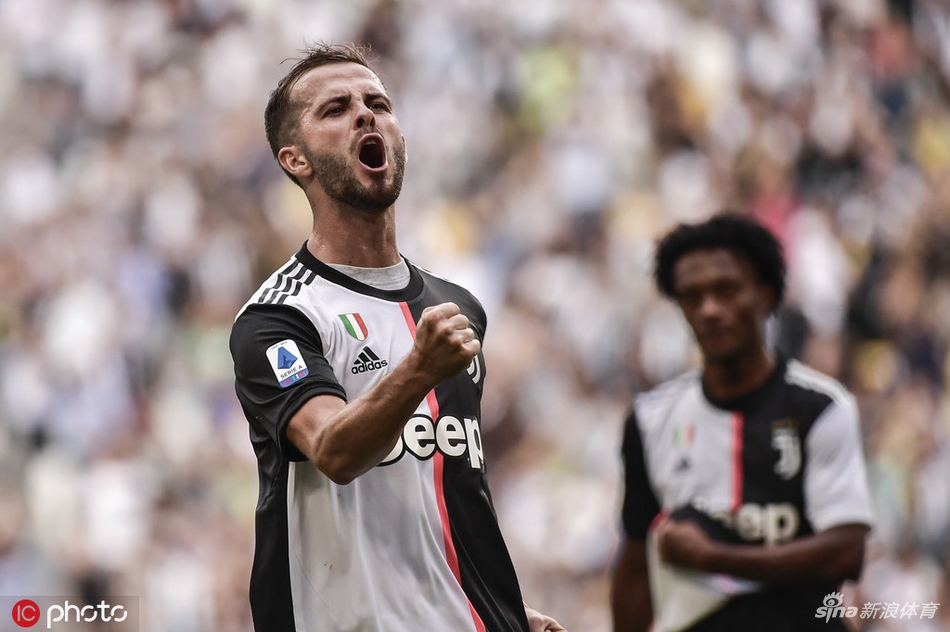 皮亚尼奇握拳庆祝