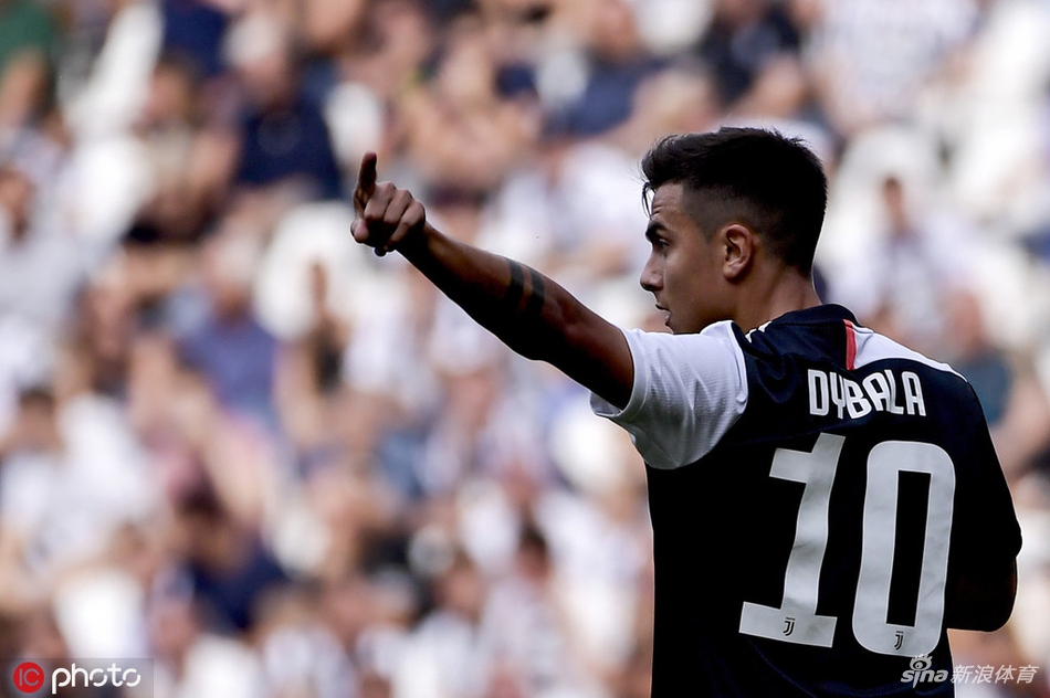 迪巴拉指挥队友