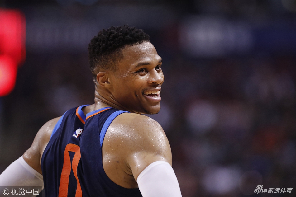 威少关键时刻决定比赛