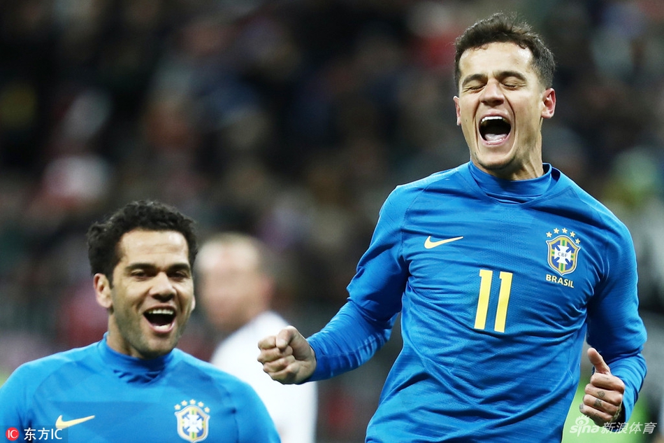 库鸟与阿尔维斯庆祝