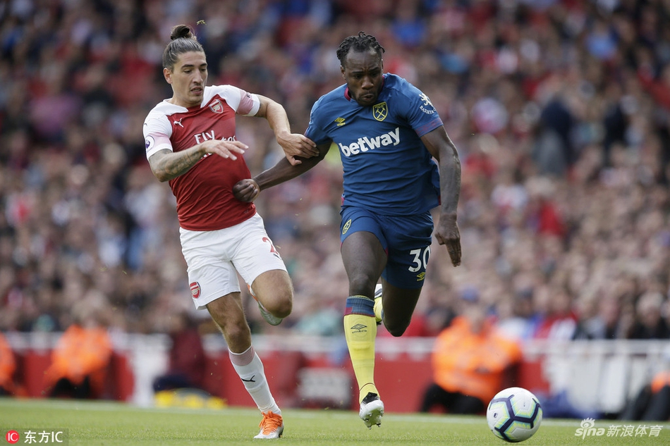 安东尼奥带球突破