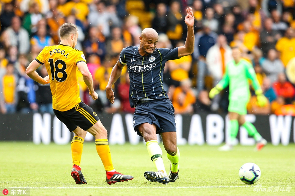 孔帕尼大脚解围