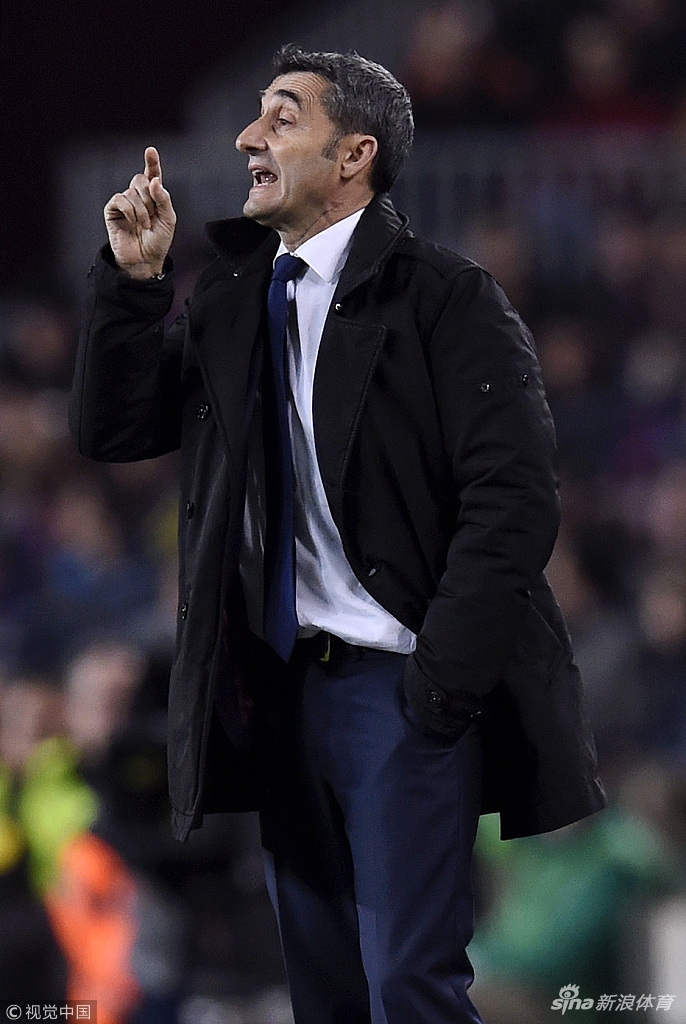 巴尔韦德场边指挥