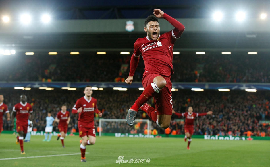 张伯伦爆射为红军扩大比分