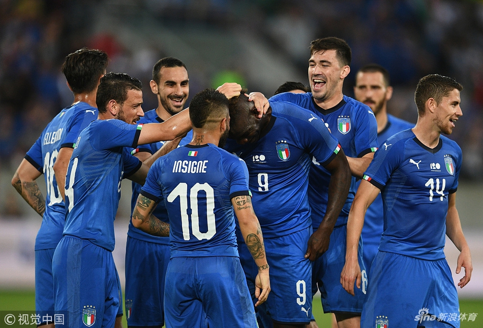 意大利众将庆祝