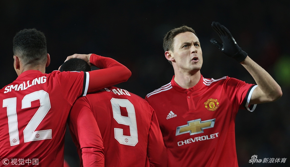 曼联球员庆祝进球