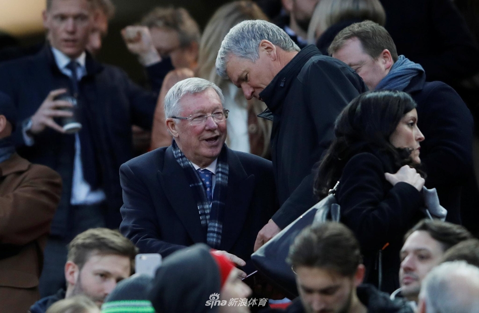 老爵爷现场观战