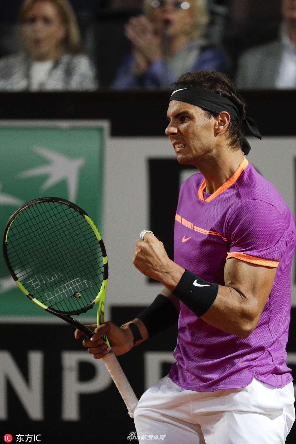 纳达尔庆祝取胜