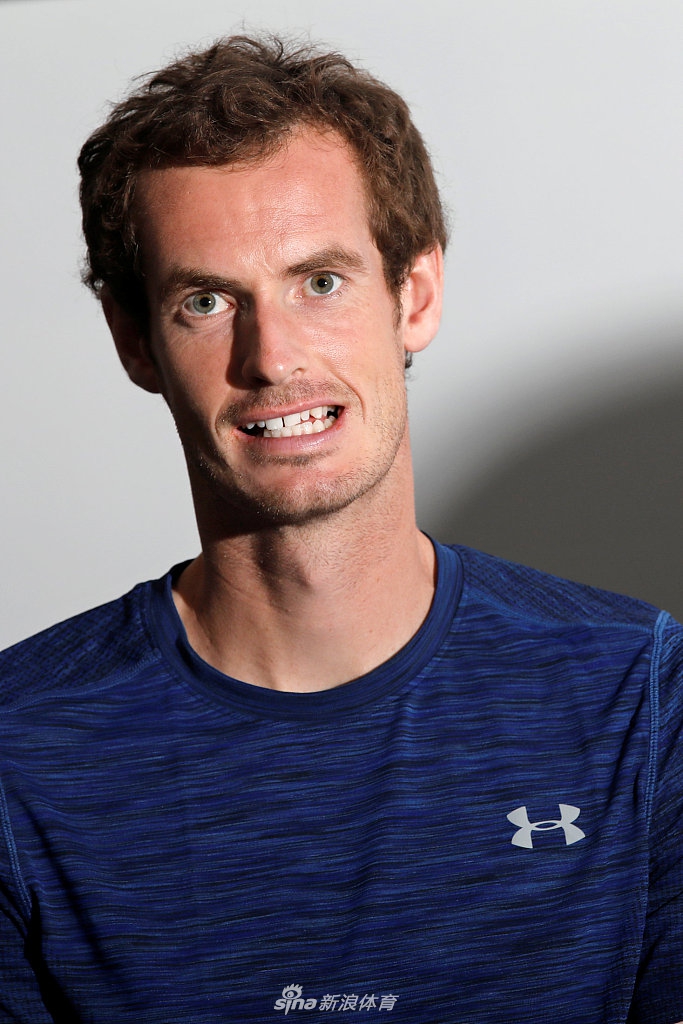 穆雷备战法网宣传写真