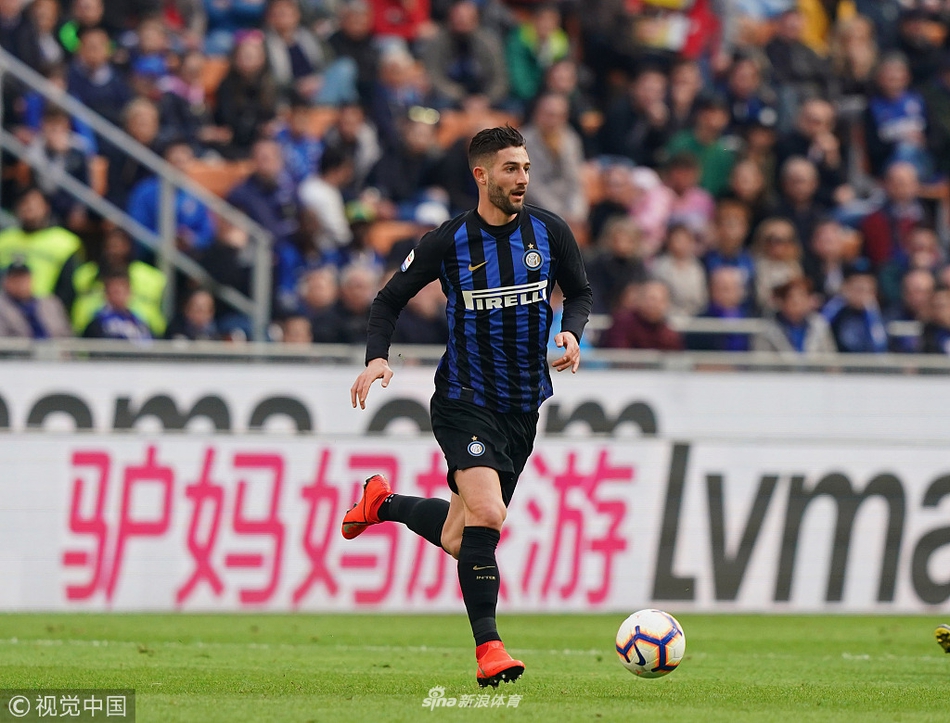 加利亚尔迪尼带球突破