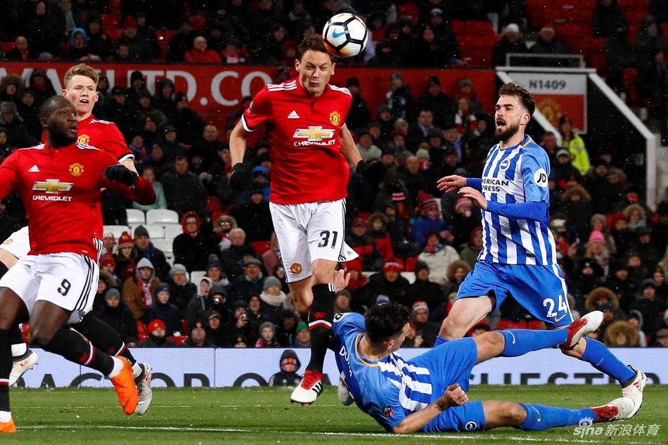 马蒂奇头球破门