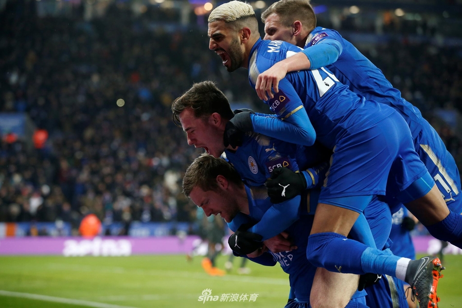 莱斯特城球员玩起来了