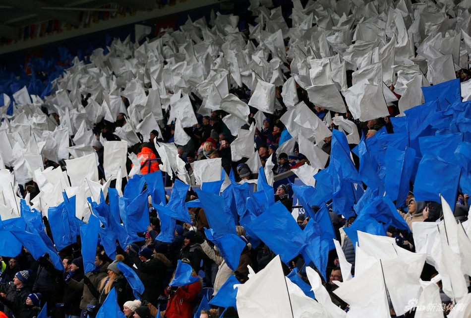 球迷已经等待不急