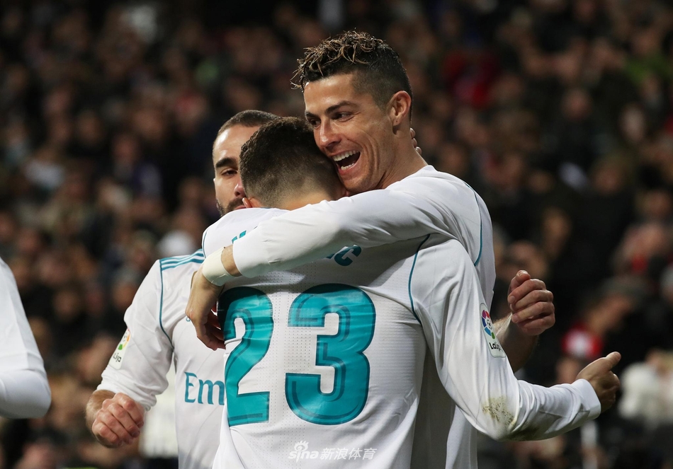 C罗梅开二度皇马再次领先