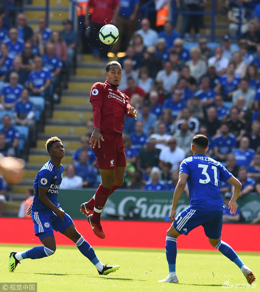 范迪克头球解围