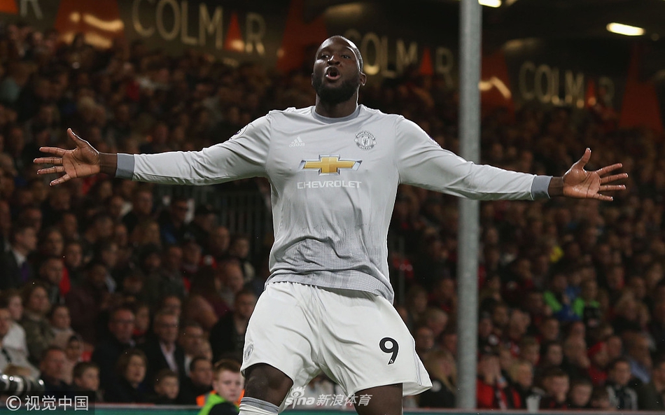 卢卡库为红魔再进一球