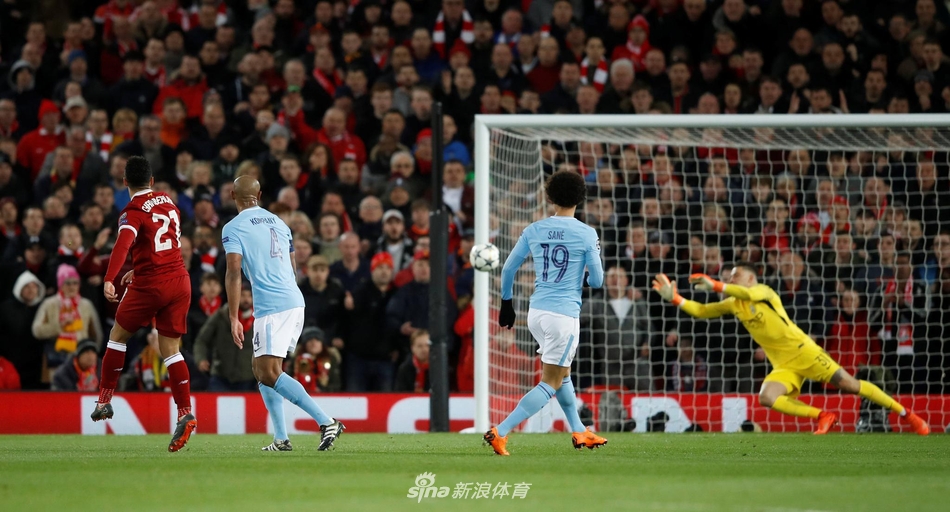 张伯伦破门瞬间