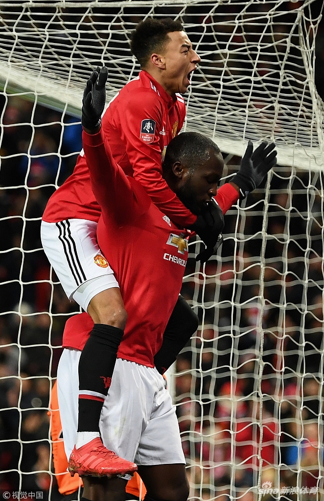 卢卡库带飞队友