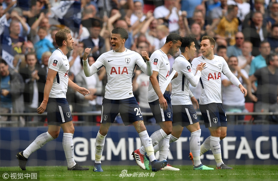 热刺庆祝领先