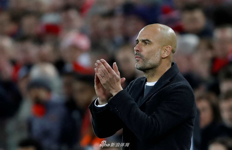 瓜帅为队员打气加油