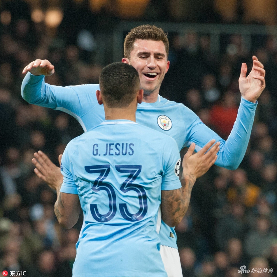 曼城庆祝进球