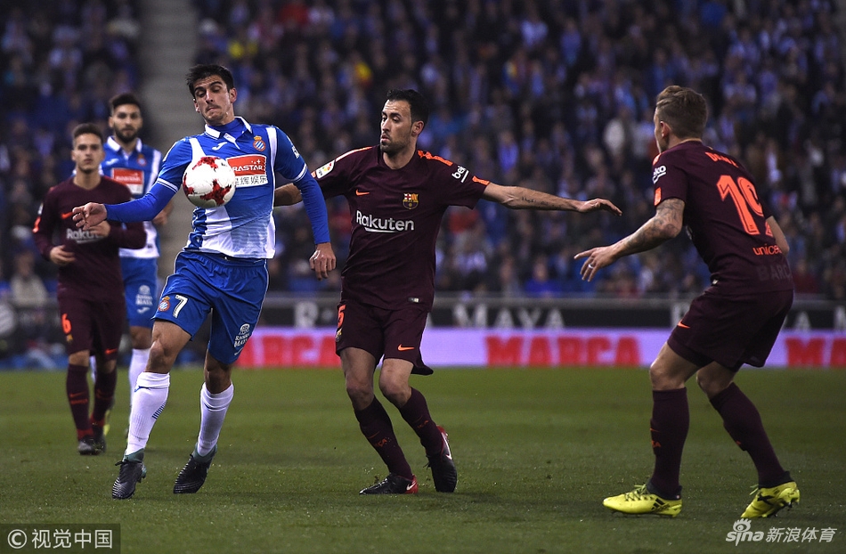 布斯克茨中场防守