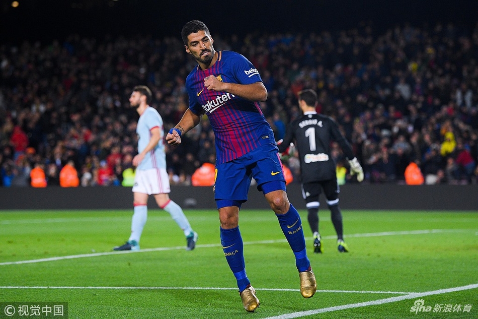 苏亚雷斯挥拳庆祝