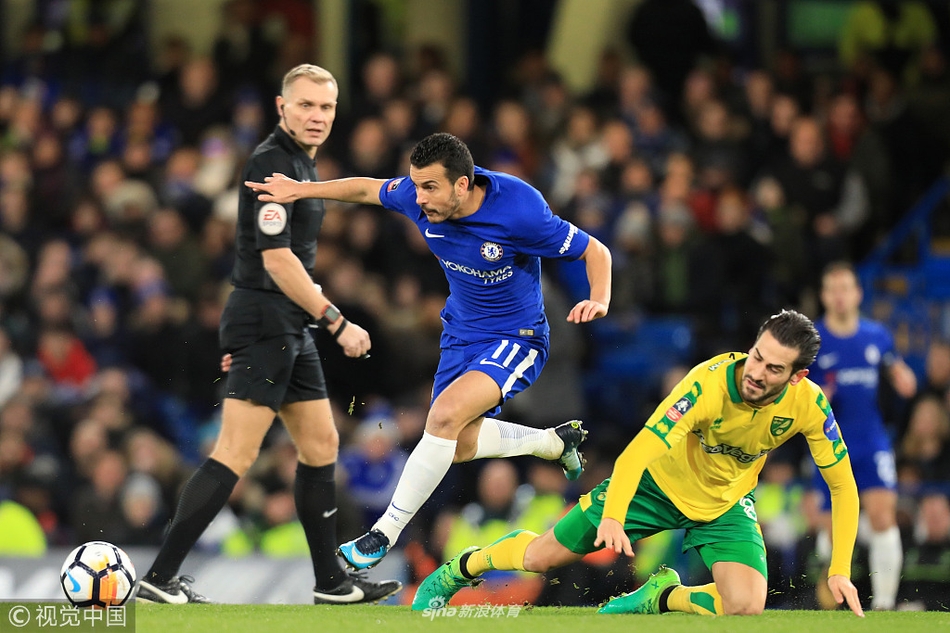 佩德罗带球突破