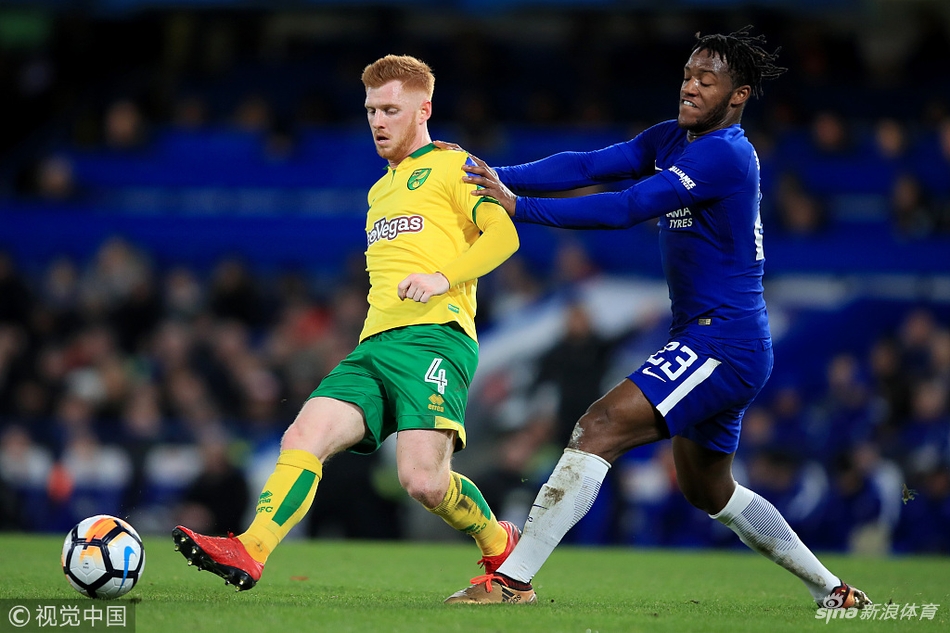 巴舒亚伊前场逼抢