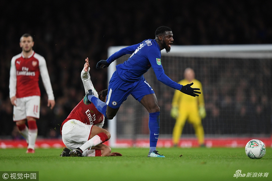 巴卡约科中场阻截