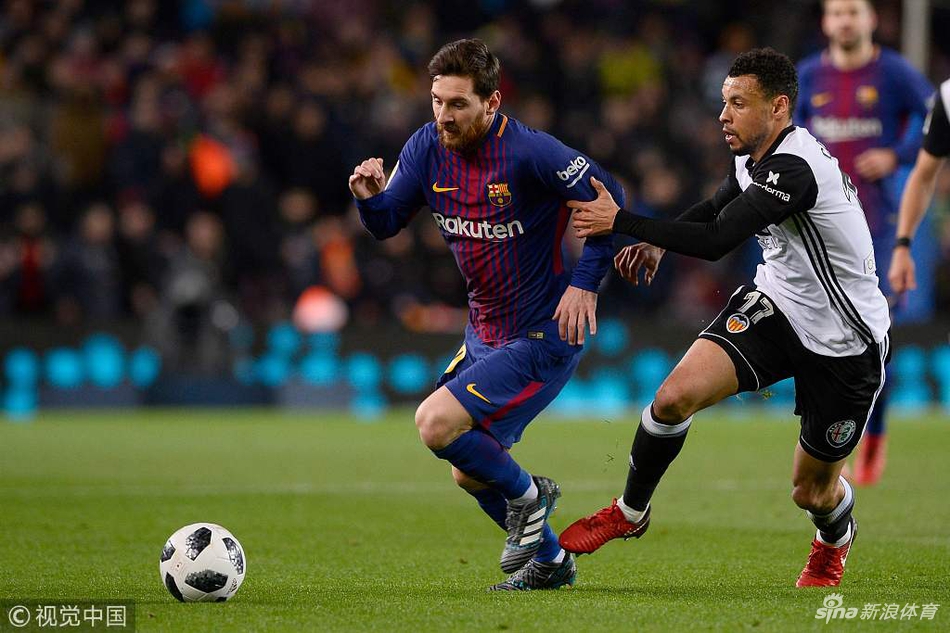 科奎林拉拽梅西