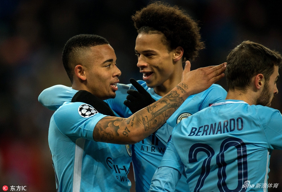 萨内也来祝贺热苏斯