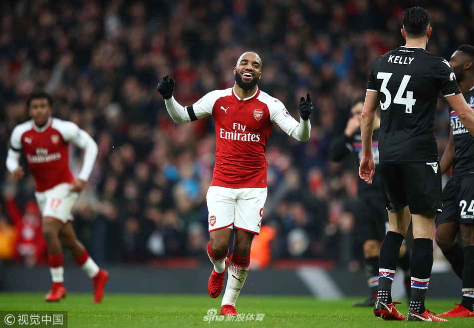 拉卡泽特庆祝破门