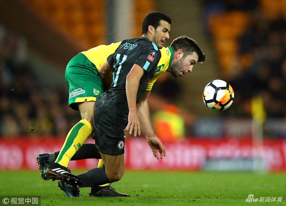 佩德罗带球突破